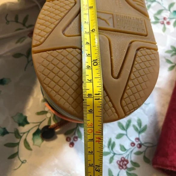 Puma Colorful running shoes. - Picture 8 of 9